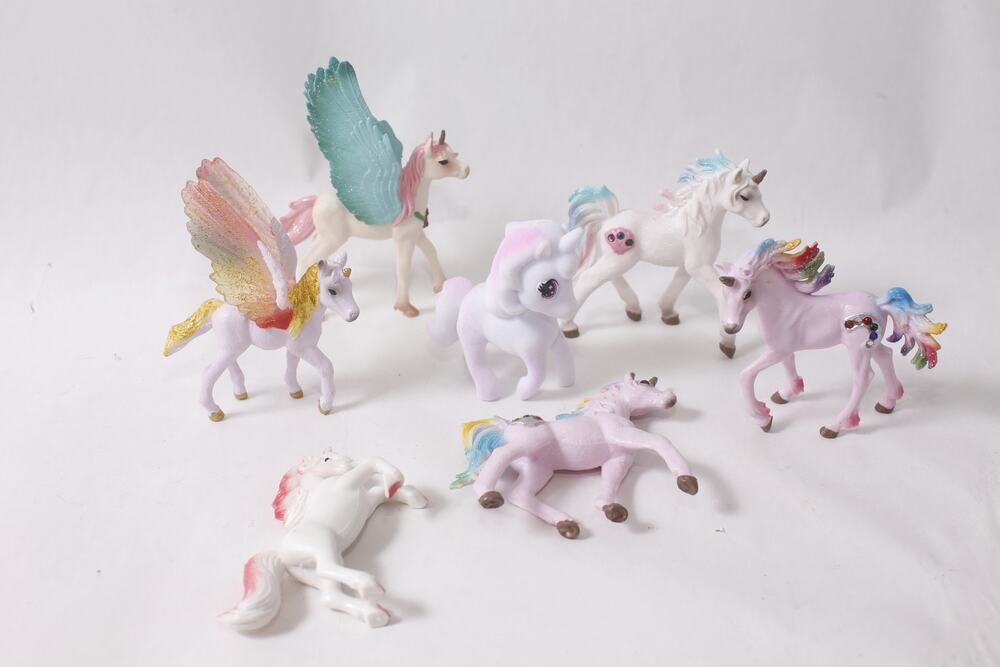 Unicorn and Pegasus Small Figurine Lot Fantasy Collectible ~ 260917-WH 710